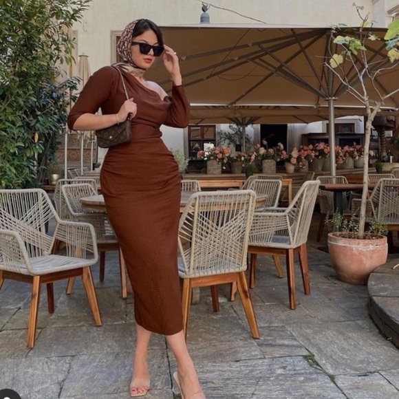 Zara Draped Skirt and Top set - Picture 3 of 10